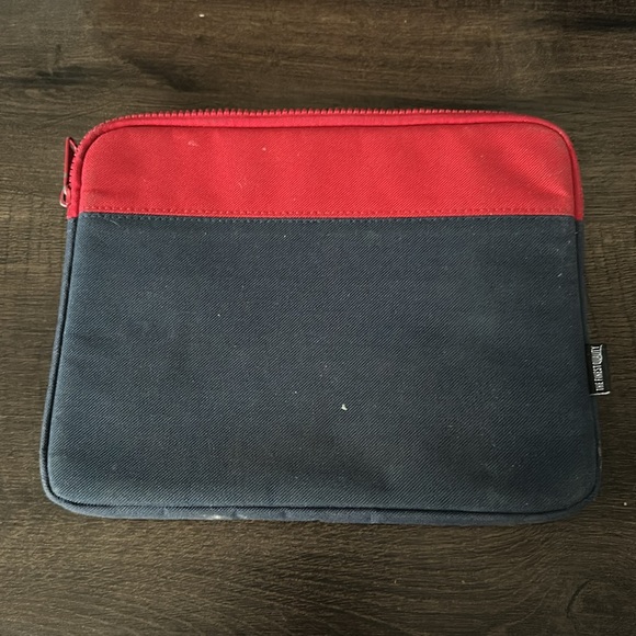Herschel iPad case - Picture 3 of 4